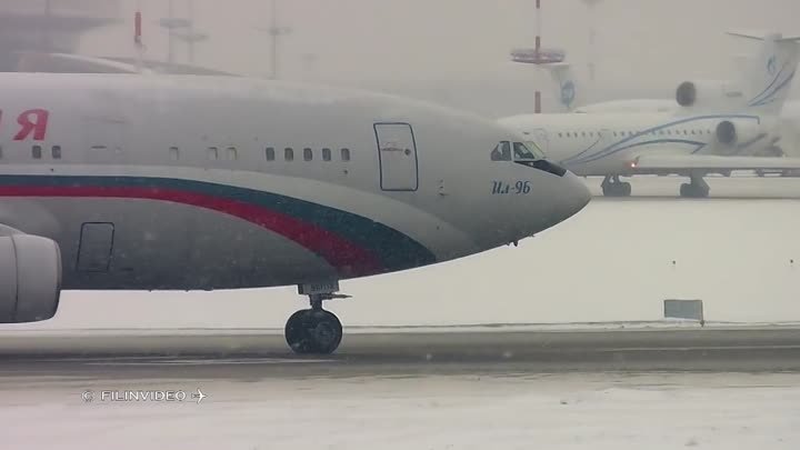 Ил-96 . Снегопад - Аэропорт Внуково
