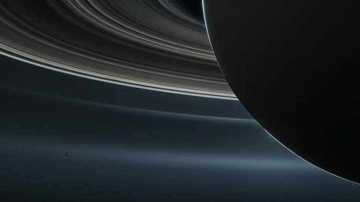 NASA показало гибель «Кассини» над Сатурном