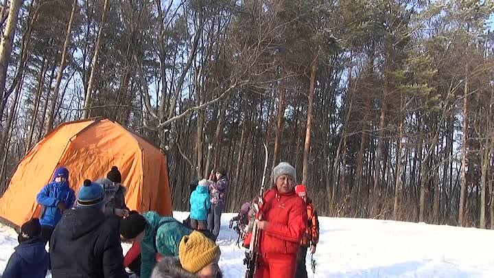 Юные туристы на лыжных дистанциях (клип)