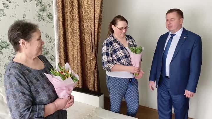 Поздравление Владимира Степанова многодетных матереи здравоохранения ...