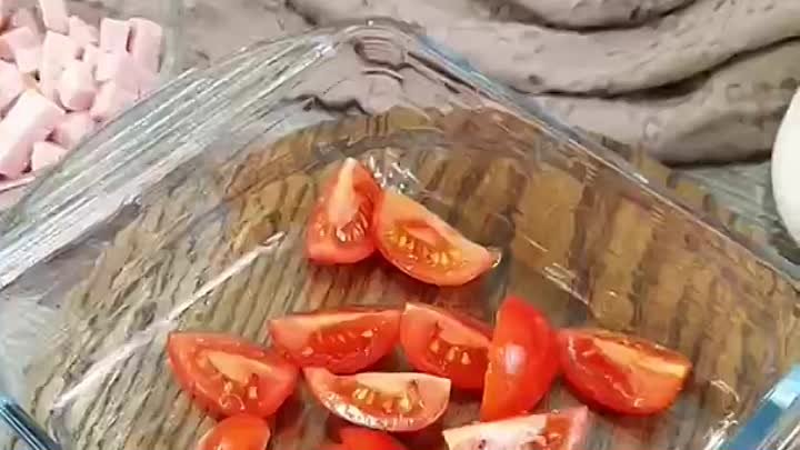 Сырные макароны с помидорами Черри