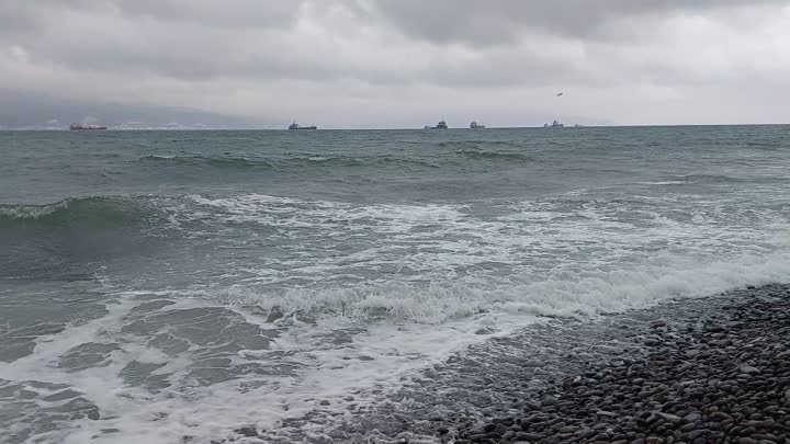 Новороссийск. Просто море. Просто волны.