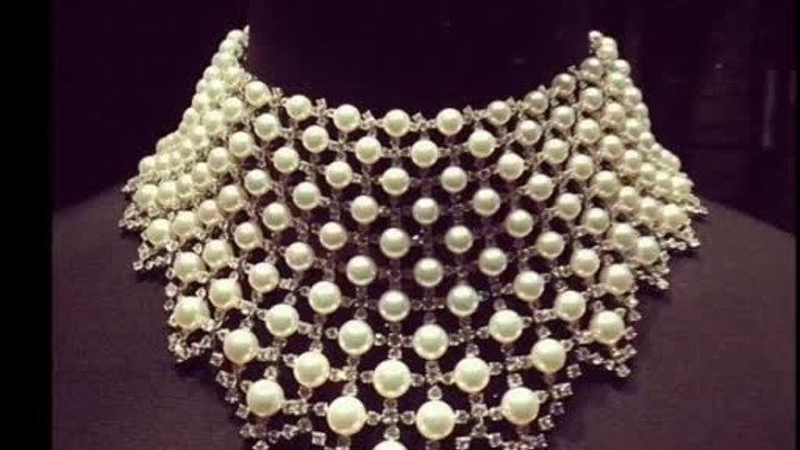 Unique Pearl Necklace Designs. Gold Pearl Jewellery.