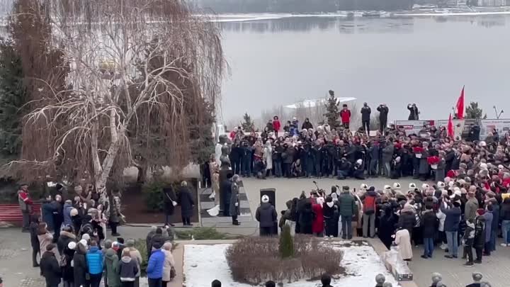 В Волгограде торжественно открыли памятник И. В. Сталину.