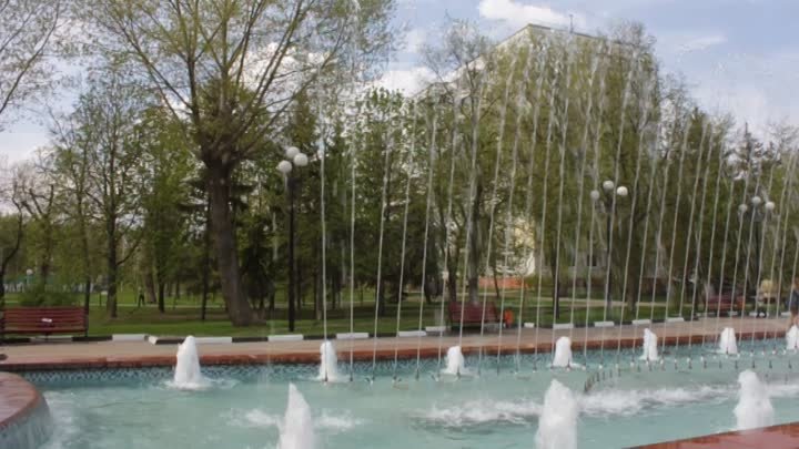 29 апреля 2015-го. Фонтан в парке Победы Белгорода.