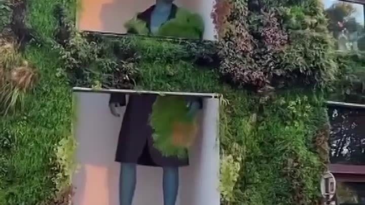 Pull & Bear сделал впечатляющую 3D-рекламу на фасаде здания
