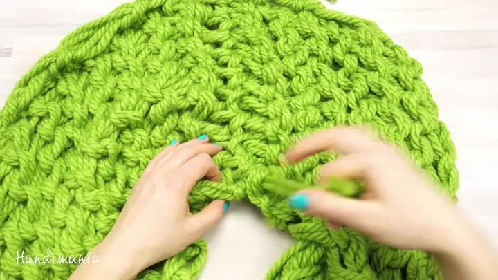 Arm Knitting - Infinity Scarf in 30 Minutes