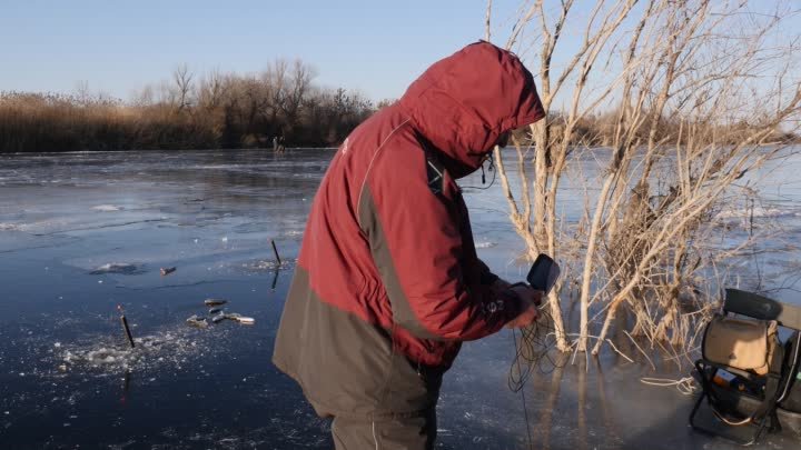 Рыбалка в Астрахани по первому льду. Народный проект