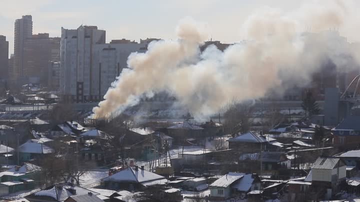 В Николаевке горит дом