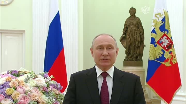 Владимир Путин поздравил женщин России с праздником – Международным  ...