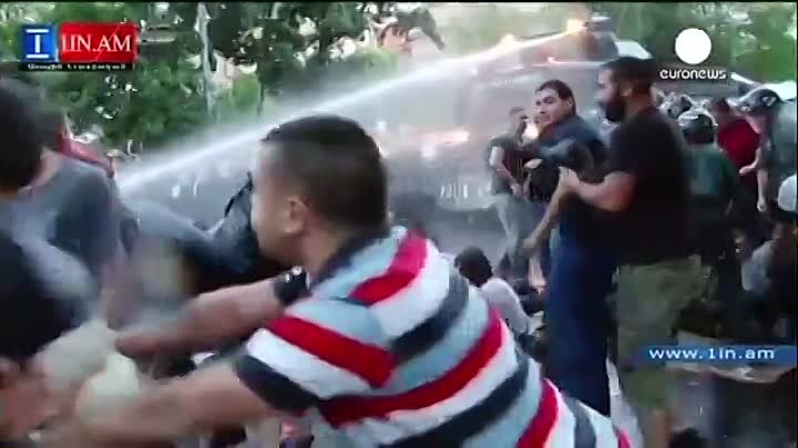 Armenia protesters turn violent, police fight back with water cannons