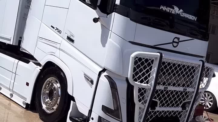 VOLVO FH16.750