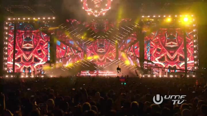 Mark Sixma - Sinfonia vs Armin van Buuren ft. Josh Cumbee - Sunny Days [AvB live at UMF 2018]