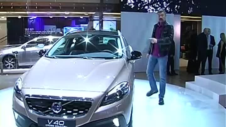 Volvo V40 Cross Country Mondial de l'Automobile 2012