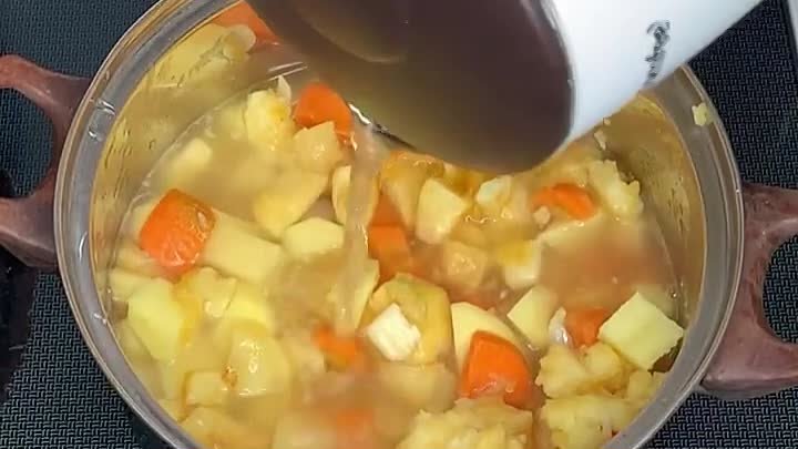 Овощной суп-пюре с гренками