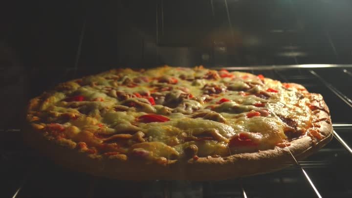 Sicilian_Pizza_Oven_Baking_Time_Lapse___4K