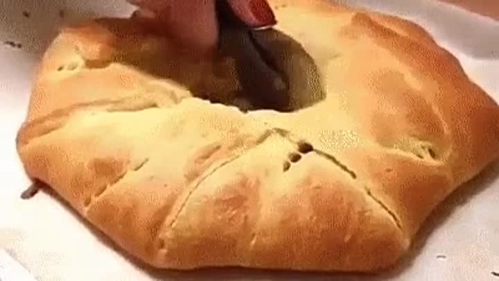 Пирог с сыром и помидорами