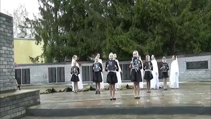 Танец под песню журавли видео