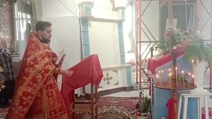 Молебен Св.Блаженной Матроне Московской в церкви Тихвинской иконы Бо ...