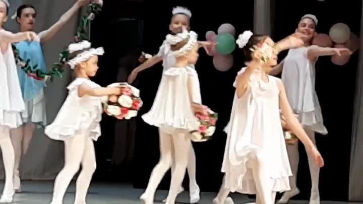 Детский танец "Родные места" - хореографическая школа-театр "Сюрприз"