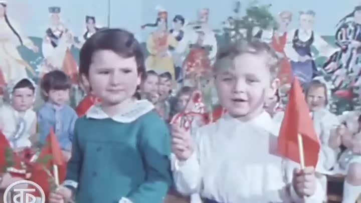 Праздник Первомая в детском саду. Новости. Эфир 30 апреля 1977