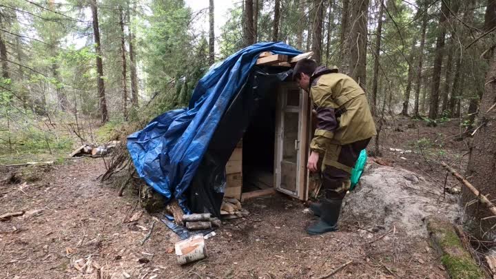 Спустя 7 месяцев приехал в лесной дом, который не достроили с отцом