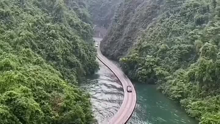 Плывущий мост в китае