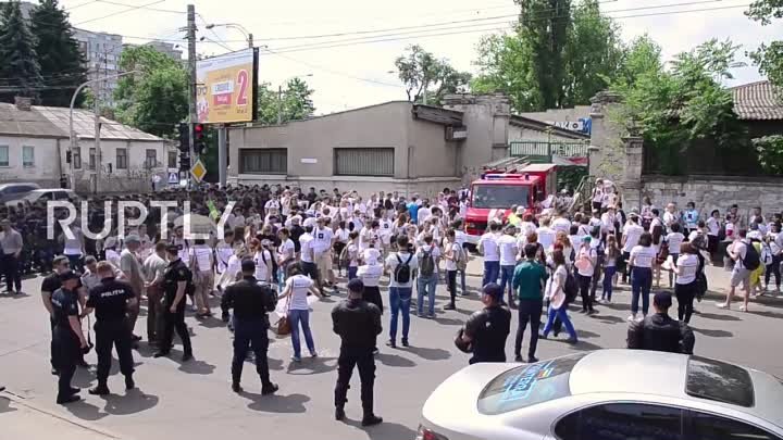 Новости! 16.05.2018 проведен гей-парад Садомитов в Кишиневе, Молдова