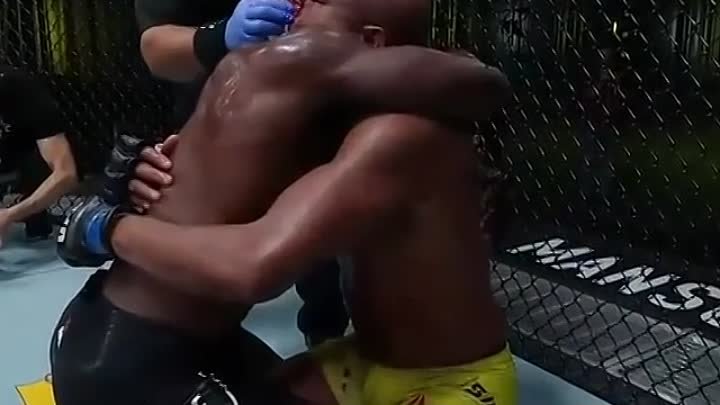 "I love you... I'm so sorry." 
🇯🇲 @UriahHall & ? ...