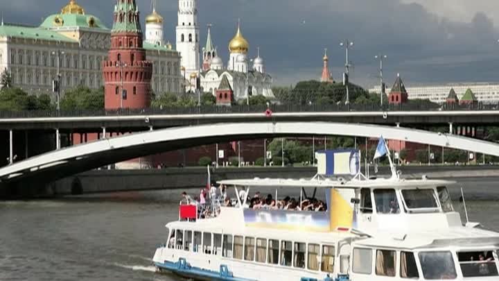 Прогулка по Москве - реке с песней Модерн Токинг.