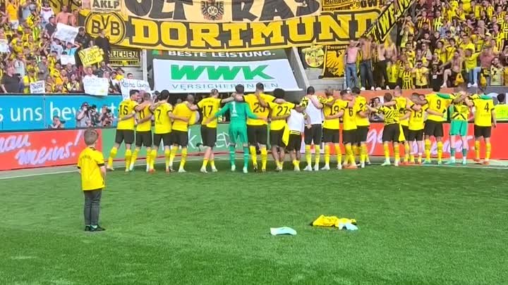 WIR LIEBEN BORUSSIA DORTMUND!