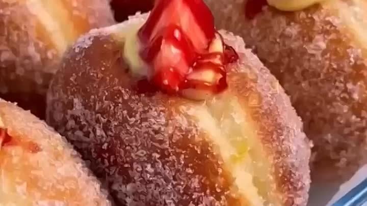 Воздушные пончики с кремом