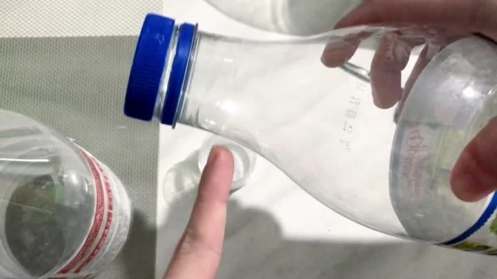 Из крышечек и 4 пластиковых бутылок от молока: необычная идея для хр ...