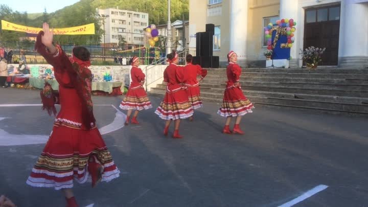 Концерт в честь 75-летия Зольного))