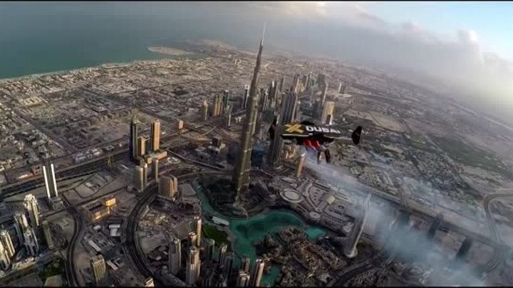 реактивные ранцы (англ.jet pack) над Дубаями.