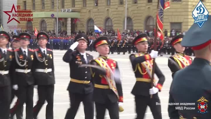 Суворовцы и кадеты приняли участие в военном параде
