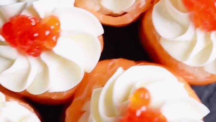 🍣😍 Такой нежный, всеми любимый королевский ролл «Филадельфия Люкс» ...