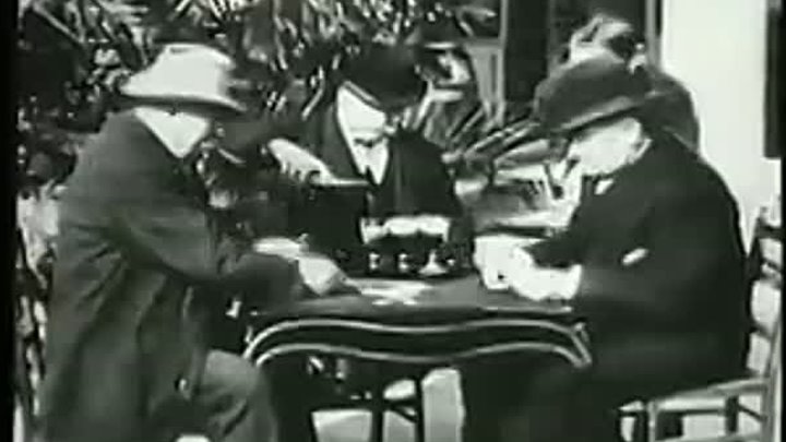 1895 First films Lumiere Brothers' Первый фильм Прибытие поезда