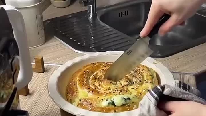 Пирог со шпинатом и сыром