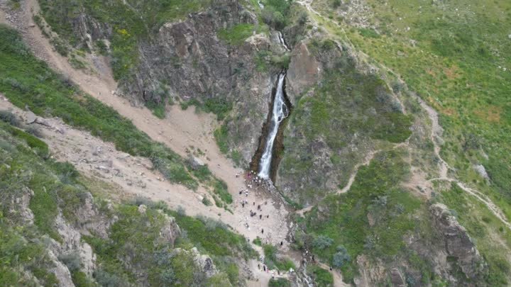 Медвежий водопад Южный склон хребта Караш Тургенское ущелье 10.06.2023г.