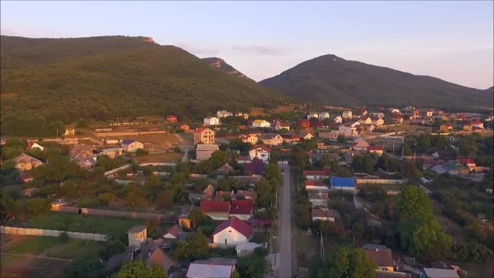 Байдарская долина, село Орлиное на закате