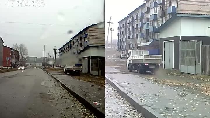 ребёнок чуть не попал под маршрутку, водитель молодец вовремя среаги ...