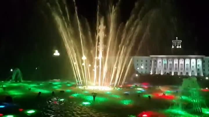 Свето-музыкальный фонтан...город Нальчик...