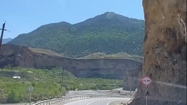 Горная дорога в Дагестане.