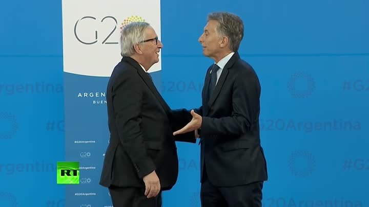 Приветствия. Как президент Аргентины лидеров на саммите G20 встречал