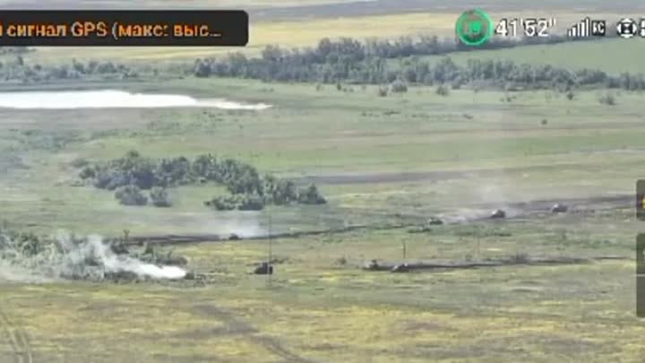 Русский танк уничтожил два бандеровских танка и пять бронемашин с ба ...
