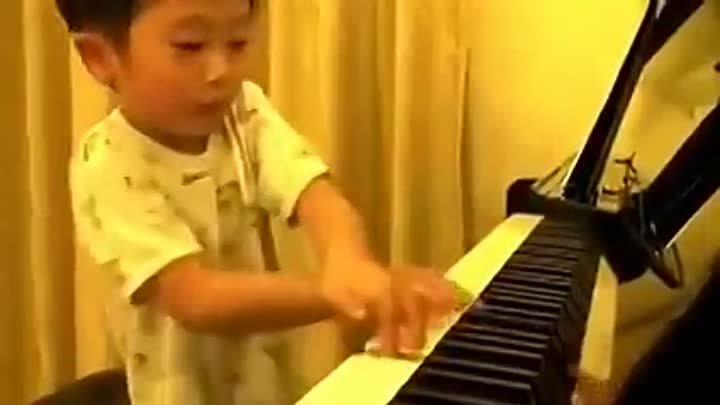 4-х летний гений пианино