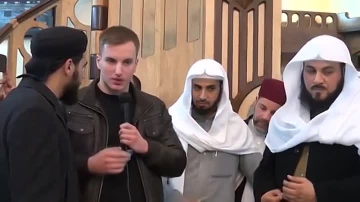 Nicht-Muslim konvertiert bei Sheikh Arifi شاب يسلم على يد الشيخ العريفي