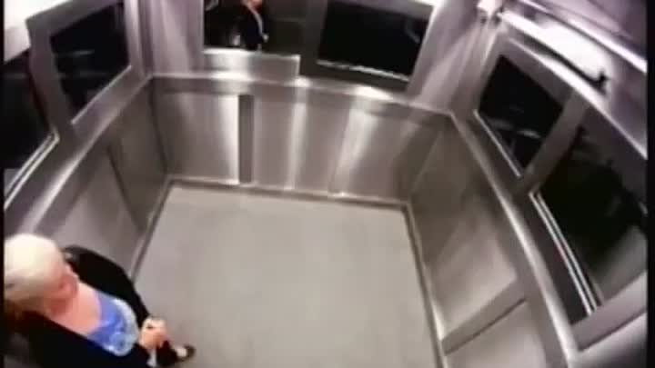 Девочка-призрак в лифте (весёлый телевизионный розыгрыш)