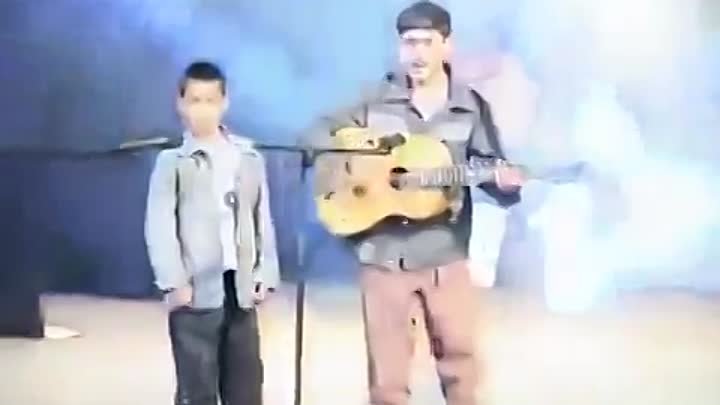 Цыганский мальчик перепел песню А. Барыкина - Я буду долго гнать вел ...